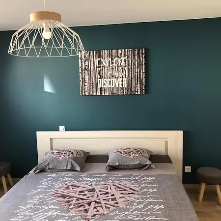 Bel Avec Cour Classe 3* Angelus 4p Apartment